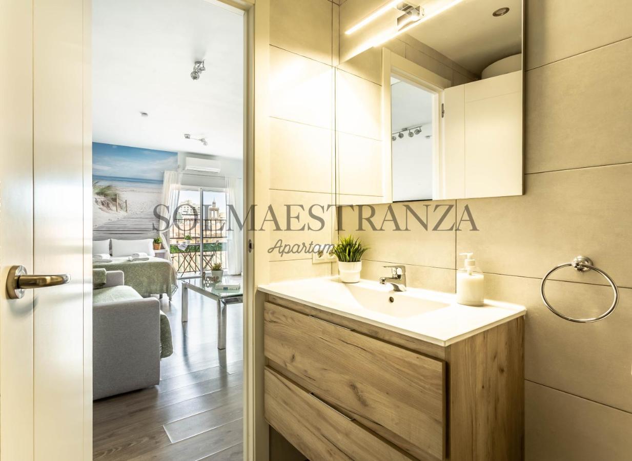Atarazanas Apartment By Sol Maestranza Málaga Esterno foto